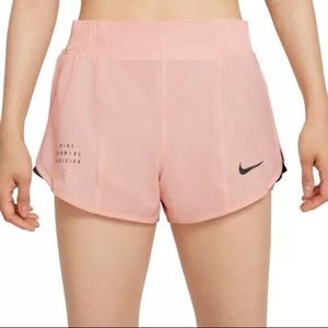 Women’s Nike Dri-FIT Run Division Tempo Luxe Shorts, Large NWT